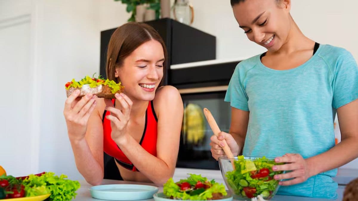 How to Stay Full Longer on a Diet: Satiety Guide
