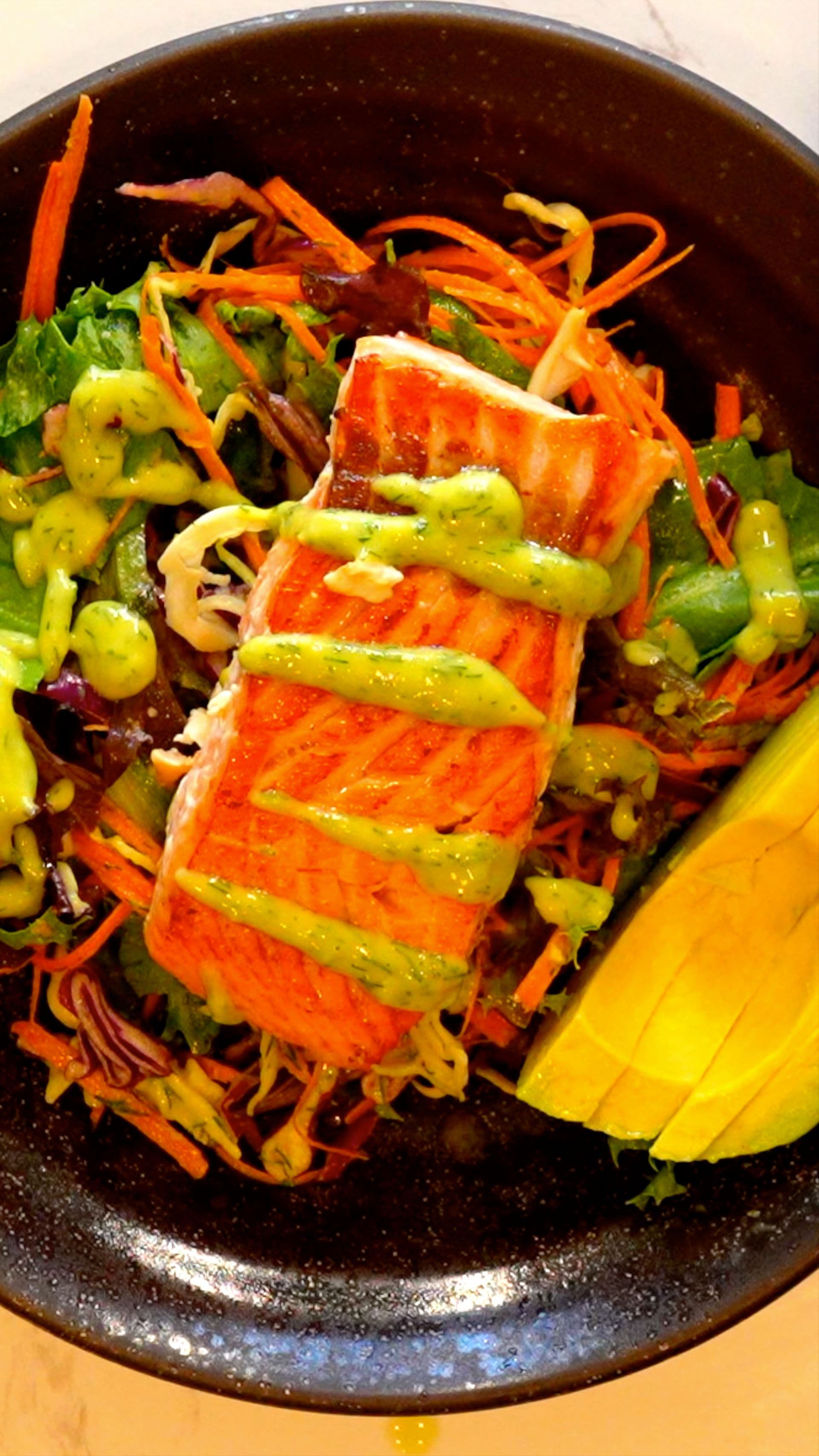 Protein Flip™ Salmon & Avocado Salad with Dill Dressing